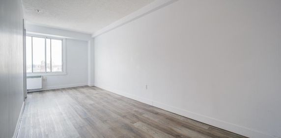 1 MOIS GRATUIT - Centre-ville Mtl Studio & 3 1/2 Gym, piscine… Appartement / logement à louer Montreal Ville-Marie - Photo 2
