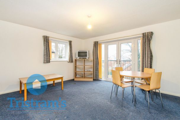 2 bed Apartment for Rent - Photo 1