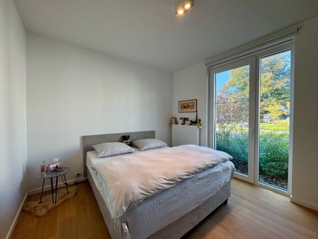 Modern gelijkvloers appartement met ondergrondse staanplaats in Eeklo. - Photo 3