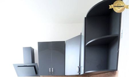 PRENÁJOM: 2 izbový moderný byt, centrum Piešťany - Photo 2