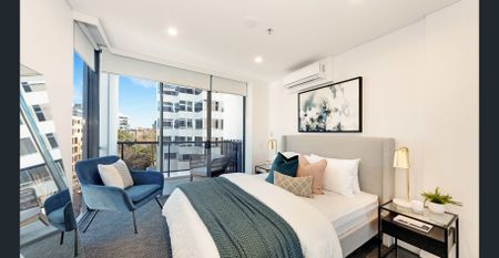 REINVIGORATED ONE BEDROOM SET IN A PREMIUM RIVERFRONT LOCATION! - Photo 3