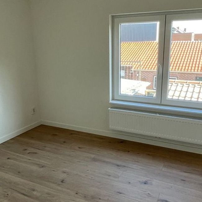 Appartement te huur in Lanaken voor € 700 met 1 slaapkamer - Photo 1