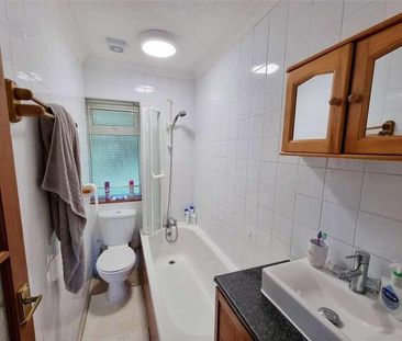 Bankside, Garlands Road, Redhill, Surrey, RH1 - Photo 6