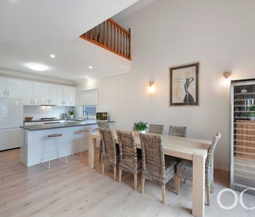 Open the Door To Stylish Living in the Heart of Kensington - Photo 5