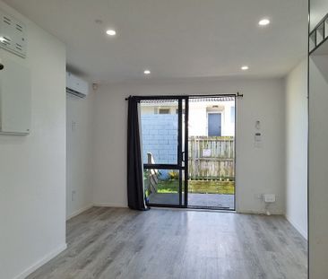 Next to new 2 Bedroom House AVAILABLE! - Photo 5