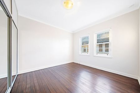 Oversized 3 bedroom apartment in top location - Photo 4