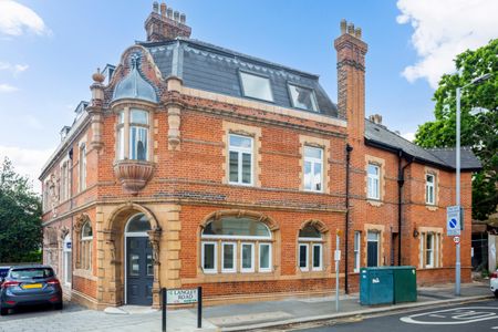 Langley Road, Surbiton, Surrey, KT6 flat to rent - Photo 4