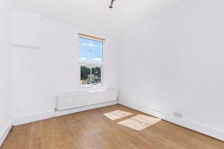 2 bedroom semi-detached house to rent - Photo 4