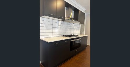 Discover Your Dream Rental: A Spacious & Modern 4-Bedroom Home in Sought-After Aspire Estate Fraser Rise! - Photo 5