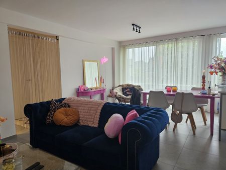 Gerenoveerd appartement met 2 slaapkamers - Photo 3