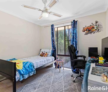 Coastal Family Home with Flexible Living in Prime Mollymook Location! - Photo 5