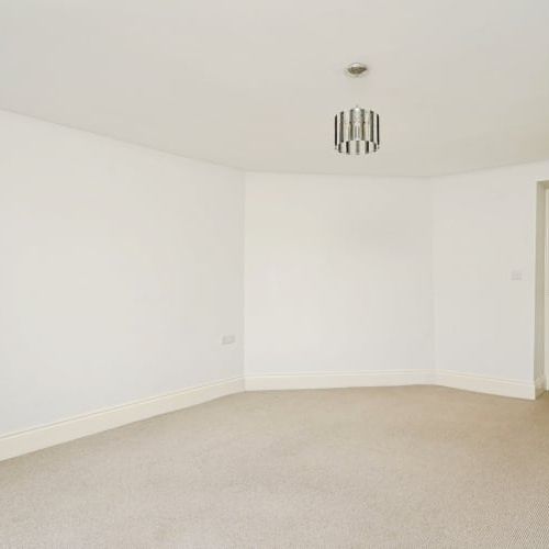 Market Square, Bicester - Photo 1