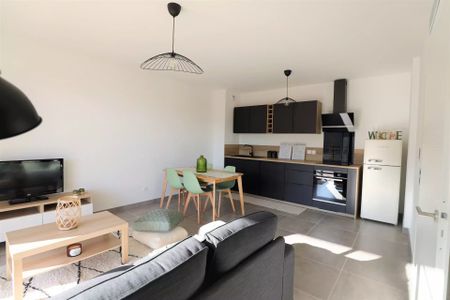 Location Appartement 2 pièces 47m² EZE 06360 - Photo 2