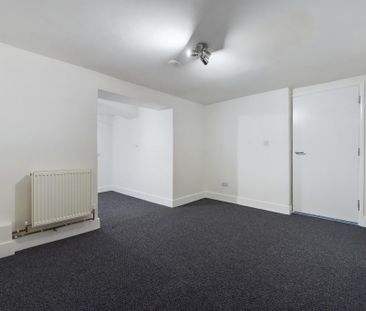 2 bedroom ground floor maisonette to rent - Photo 4