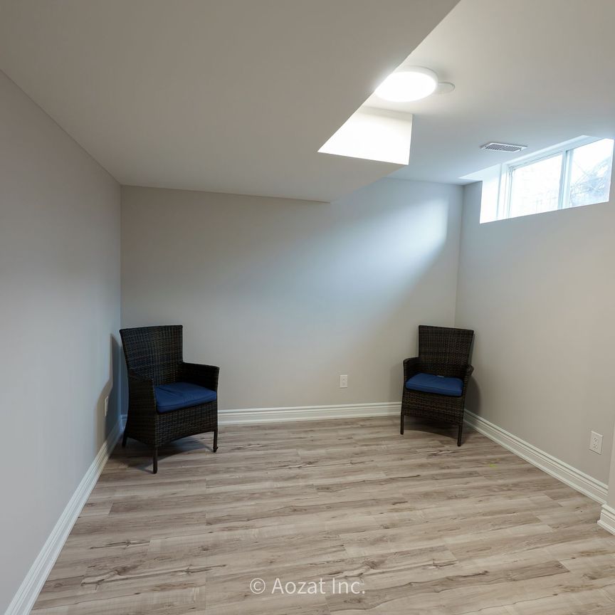 For Lease - 1 Tomwood Court, Whitchurch-Stouffville, Ontario - Photo 1