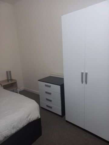 1 Bed Flat, Colwick Road, NG2 - Photo 5