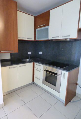 Appartement - 37,58 m² - 2 pièces - Photo 4