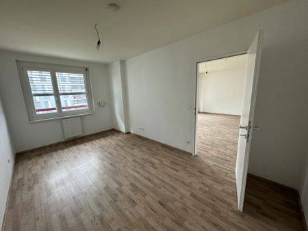 Großzügige 2-Zimmer Genossenschaftswohnung mit Balkon! - unbefristeter Mietvertrag - Photo 2