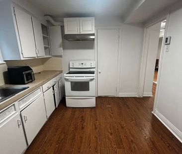 Av. Lacombe, H3T 1L6, Montréal - Photo 1