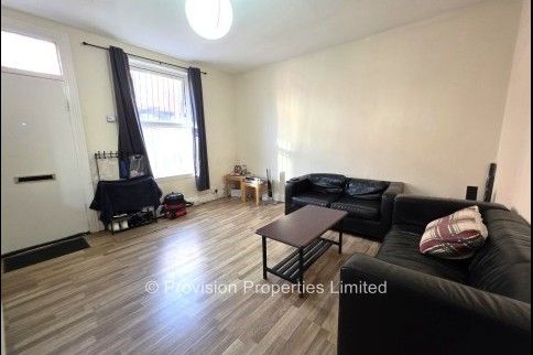 2 Bedroom House Hyde Park Leeds - Photo 1