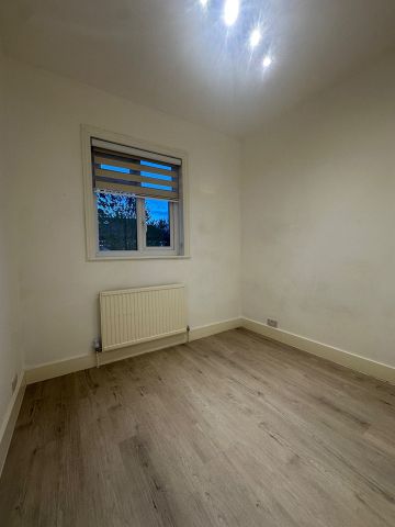 2 Bed Flat, Sunny Gardens Road, NW4 - Photo 2