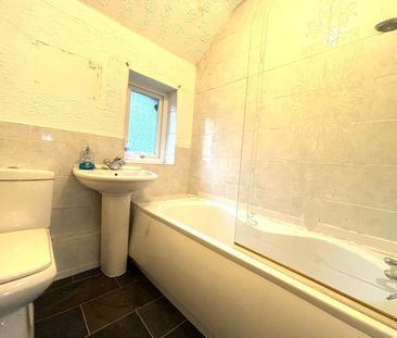 3 bedroom terraced house to rent - Photo 5