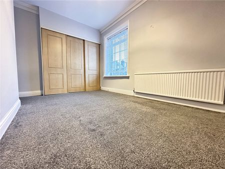 26, Regent Road, Horsforth, Leeds, West Yorkshire, LS18 4NP - Photo 4