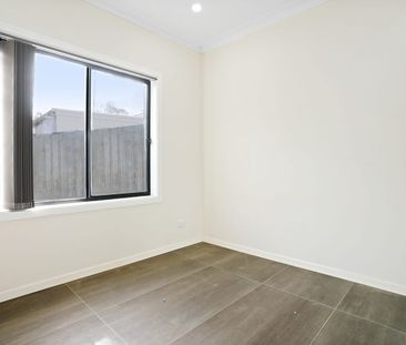 MODERN GRANNY FLAT IN THE HEART OF ROOTY HILL! - Photo 1