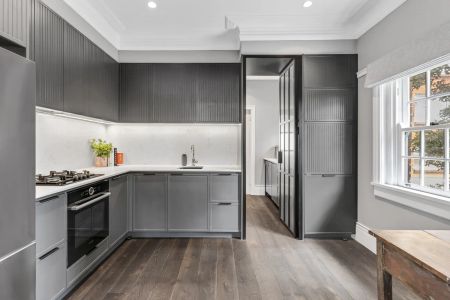 Stylish Art Deco Inspired Manly Gem – Furnished, Utilities & Flexible Lease Terms - Photo 4