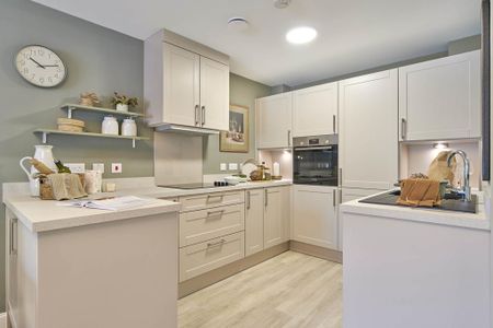 2 bedroom retirement property to rent - Photo 3