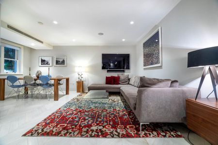 4 bedroom semi-detached house to rent - Photo 2