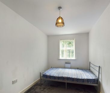 Flat to rent on - Photo 3