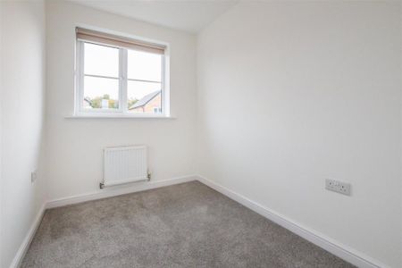 3 bedroom semi-detached house to rent - Photo 5