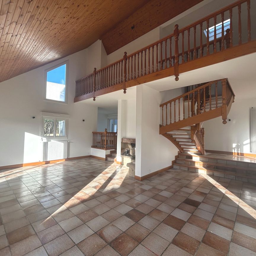 Location Maison 5 pièces 141m² PLERIN 22190 - Photo 1