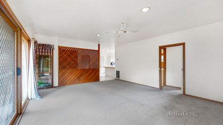 60 Staughton Road, Glen Iris - Photo 4