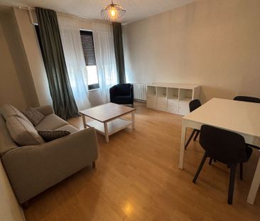 Location Appartement 3 pièces 68m² - Photo 2