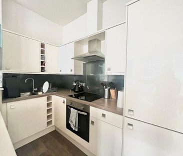 2 bedroom flat to rent - Photo 4