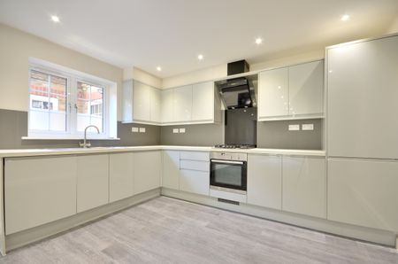 3 Bedroom Flat/Apartment to rent - Photo 5