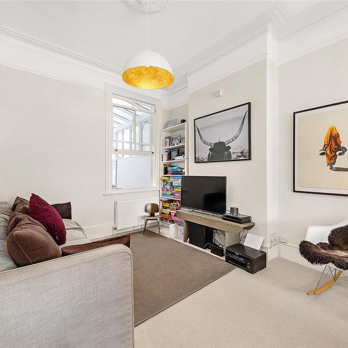 4 bedroom terraced house to rent - Photo 1
