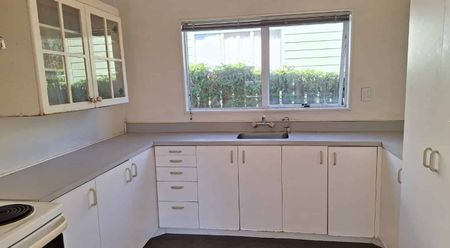 Comfortable home with nice outlook - Photo 4