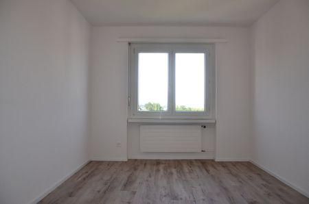 "moderne 4.5-Zimmer-Wohnung an zentraler Lage mit Lift im Haus" - Foto 2