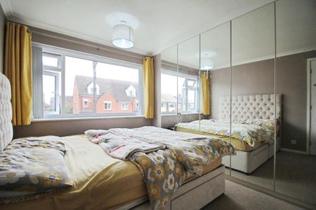 3 bedroom semi-detached house to rent - Photo 2