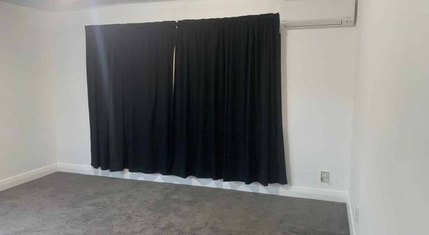 Great Location Family Home - Photo 1