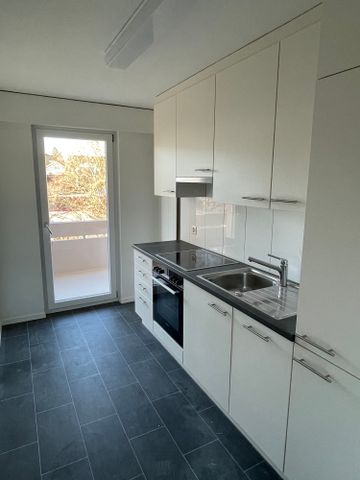 "Erstvermietung nach Kernsanierung, 3-Zimmer-Wohnung mit grossem sonnigem Balkon" - Photo 4