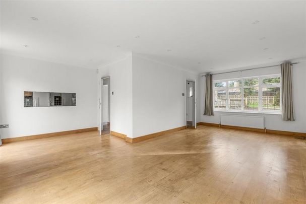 4 bedroom detached house to rent - Photo 1