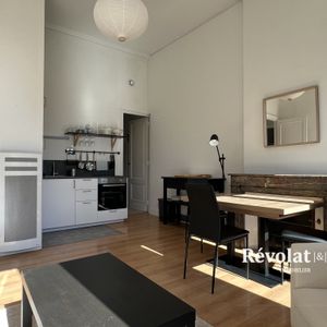 Location Appartement 2 pièces 42m² BORDEAUX 33000 - Photo 2