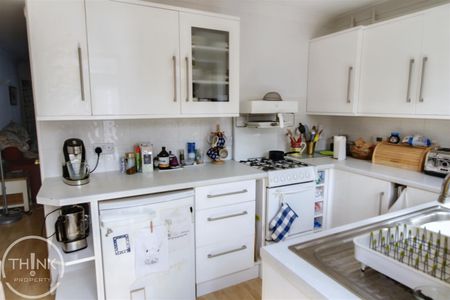 2 Bedroom House to let - Photo 5