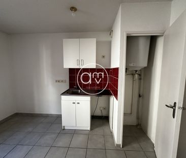 Location Appartement 1 pièce 21m² TOULON 83000 - Photo 2