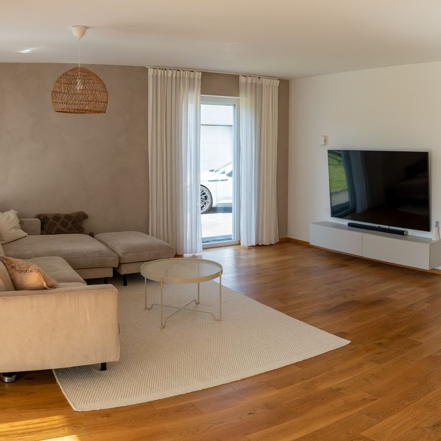 Moderne Erdgeschosswohnung mit Sauna & Garten - Photo 1