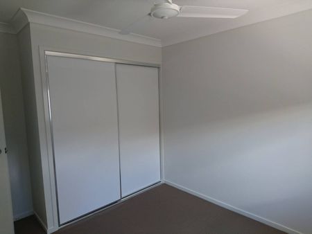 4 BEDROOM HOME IN QUIET CUL-DE-SAC - Photo 3